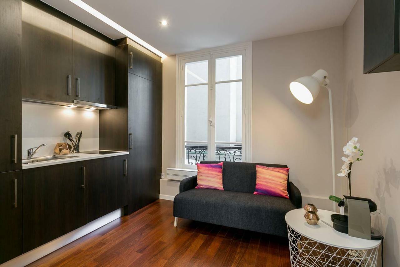 Appartement Charmant studio neuf proche des Invalides  à Paris Extérieur photo
